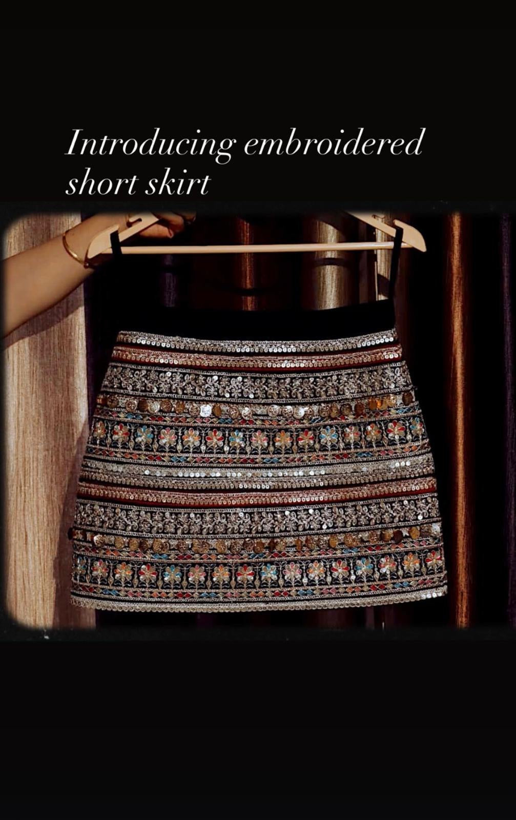Lace Mini skirt
